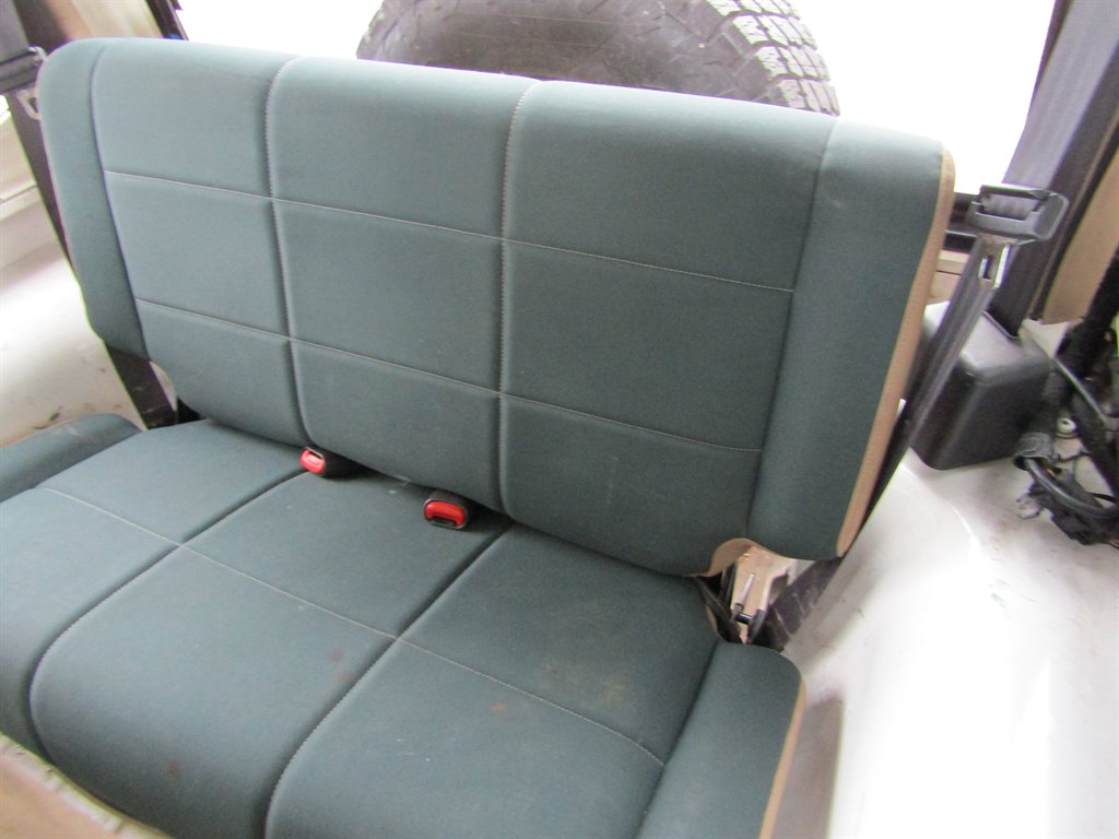 2001 Jeep Wrangler Sahara photo