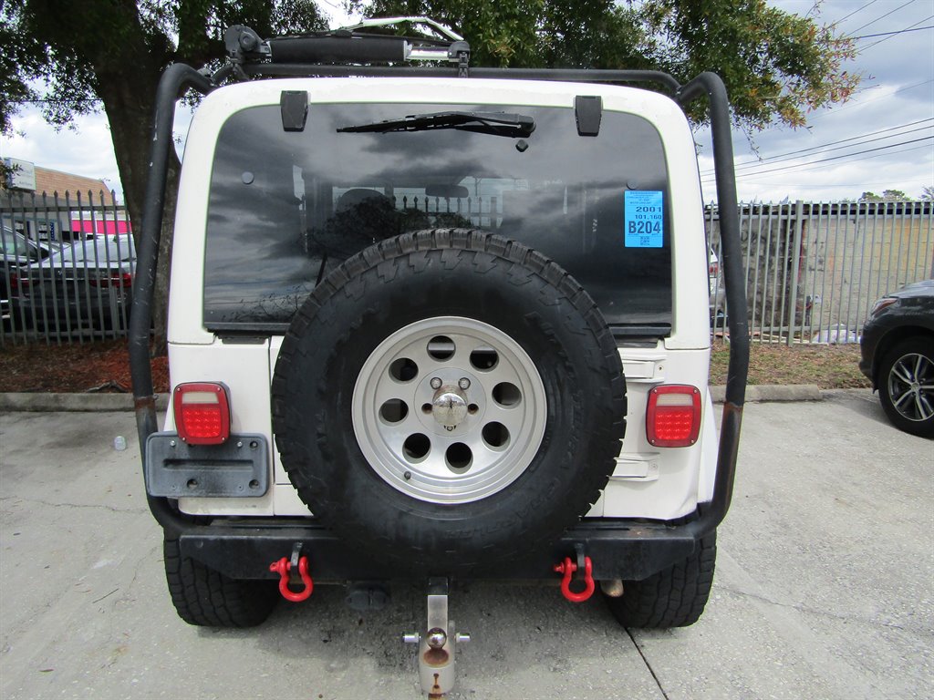 2001 Jeep Wrangler Sahara photo