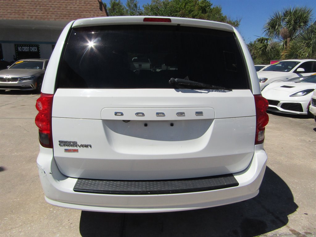 2014 Dodge Grand Caravan SXT photo