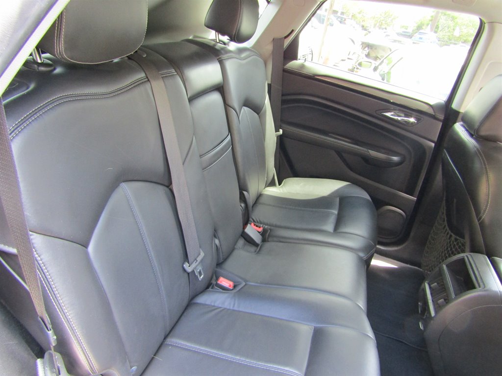 2012 Cadillac SRX photo