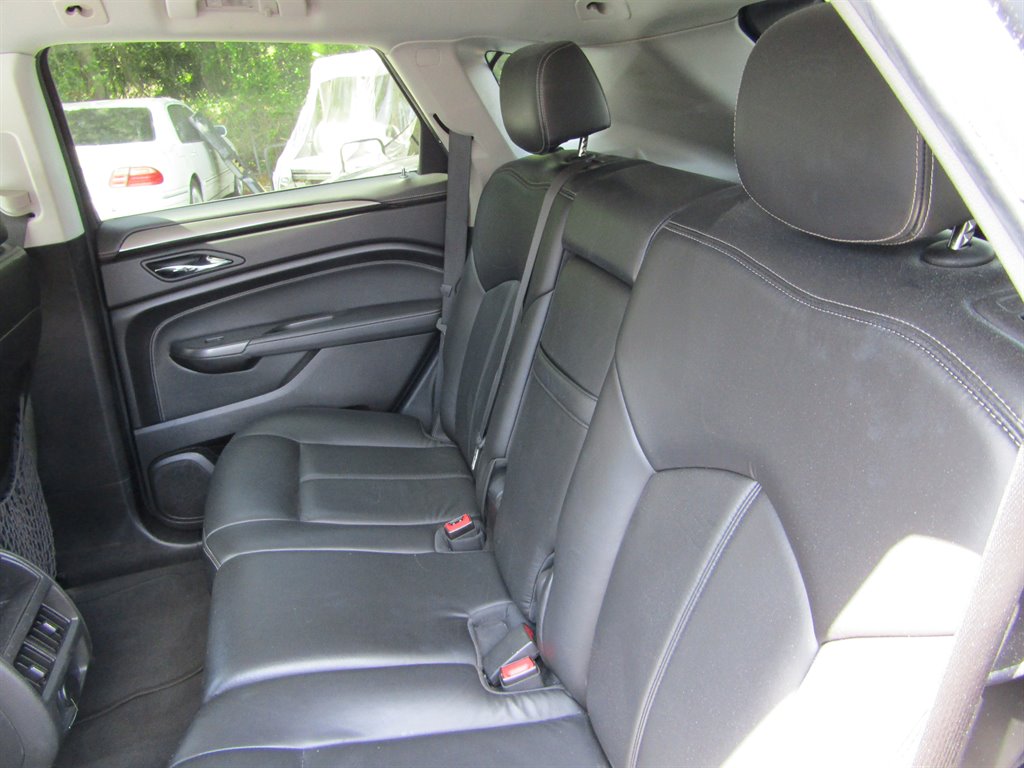 2012 Cadillac SRX photo