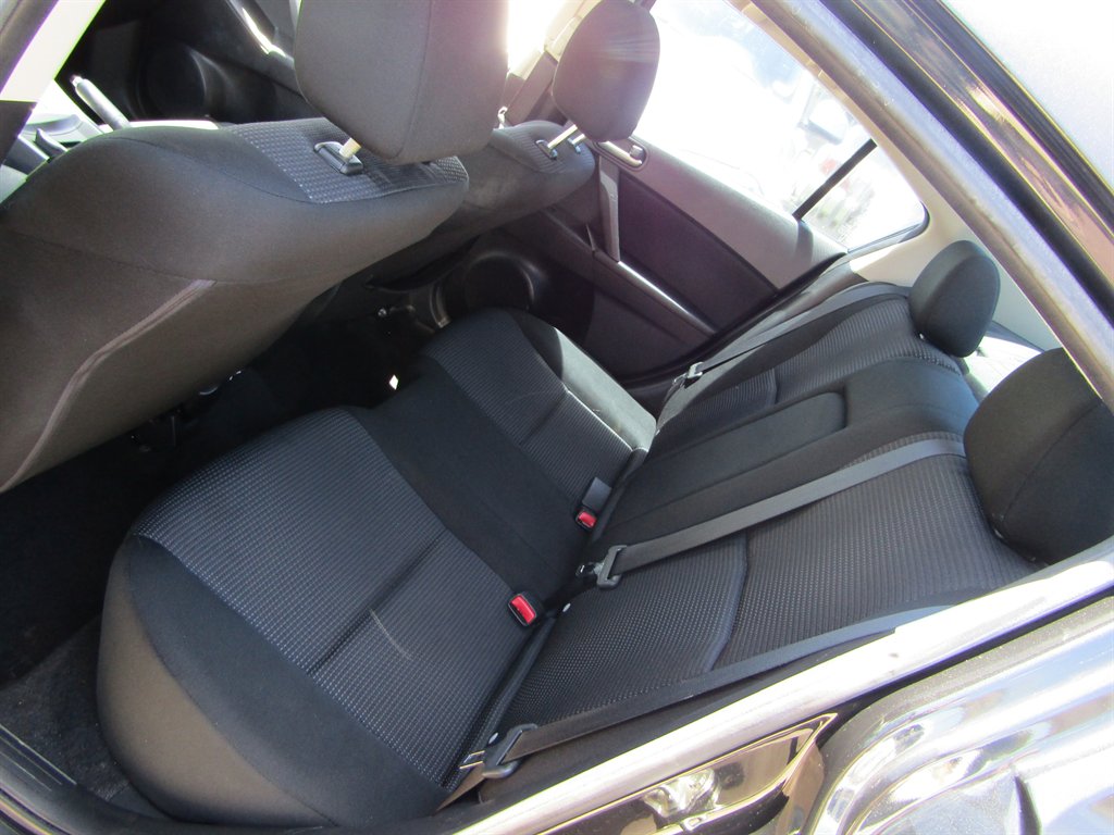 2012 MAZDA MAZDA3 - $6,999