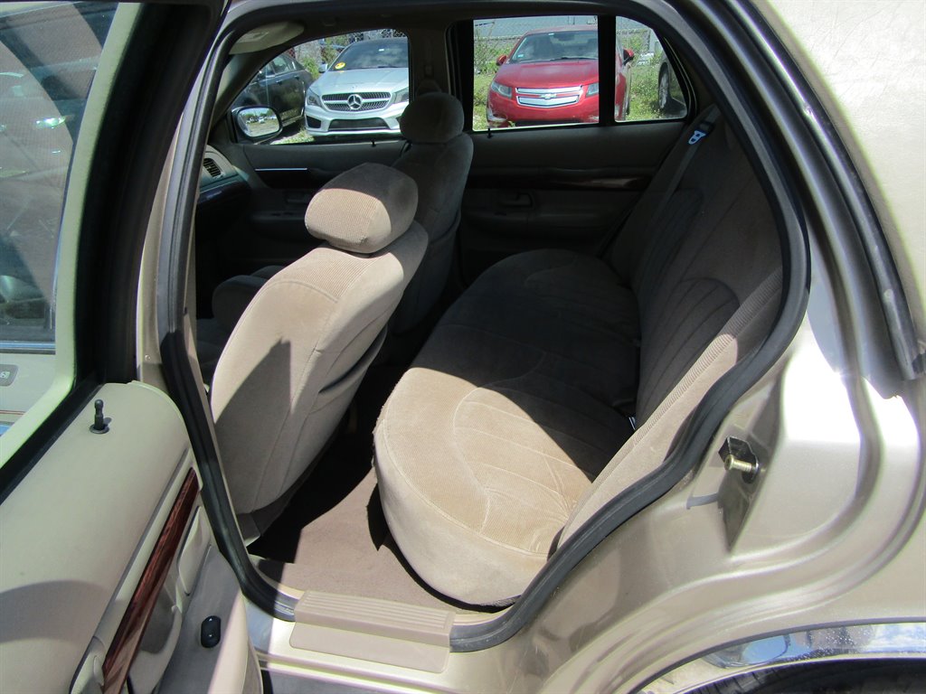 2000 Mercury Grand Marquis GS photo