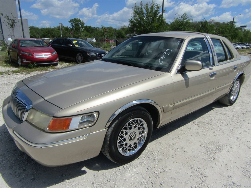 2000 Mercury Grand Marquis GS photo