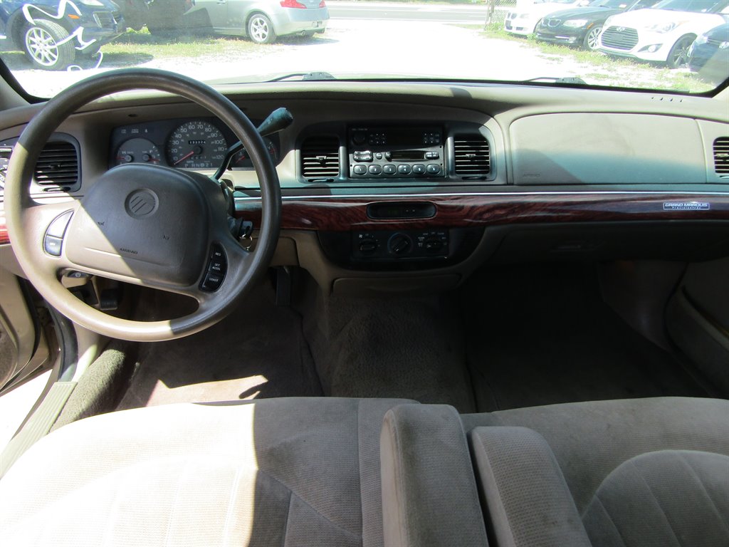 2000 Mercury Grand Marquis GS photo