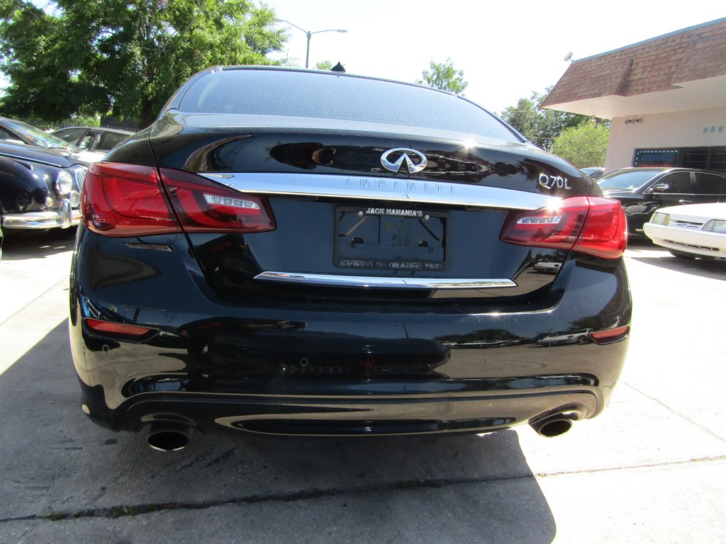 2016 Infiniti Q70L 3.7 photo