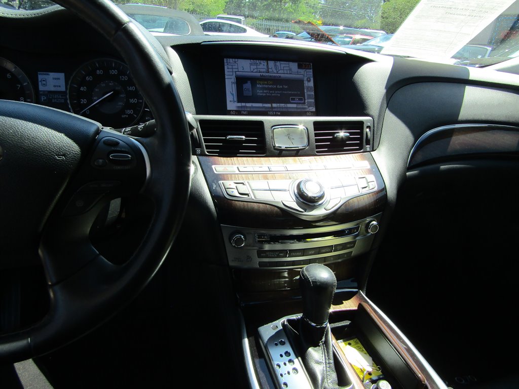 2016 Infiniti Q70L 3.7 photo