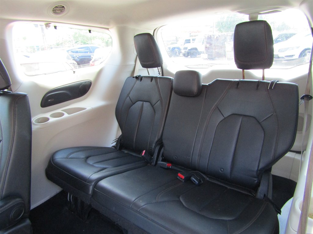 2017 Chrysler Pacifica - $10,999