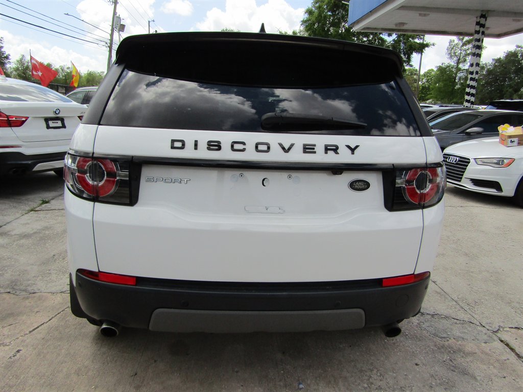 2017 Land Rover Discovery - $11,999