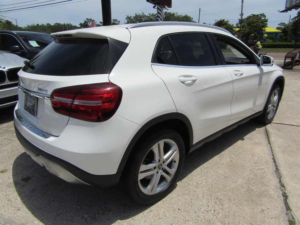 2020 Mercedes-Benz GLA - $20,500