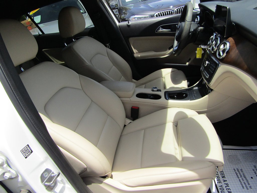 2020 Mercedes-Benz GLA - $20,500
