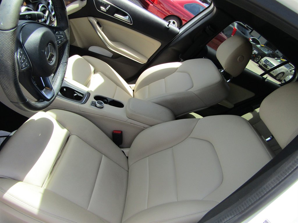 2020 Mercedes-Benz GLA - $20,500