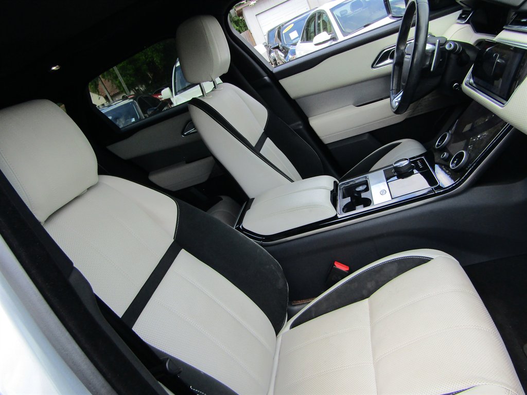2018 Land Rover Range Rover Velar - $16,999