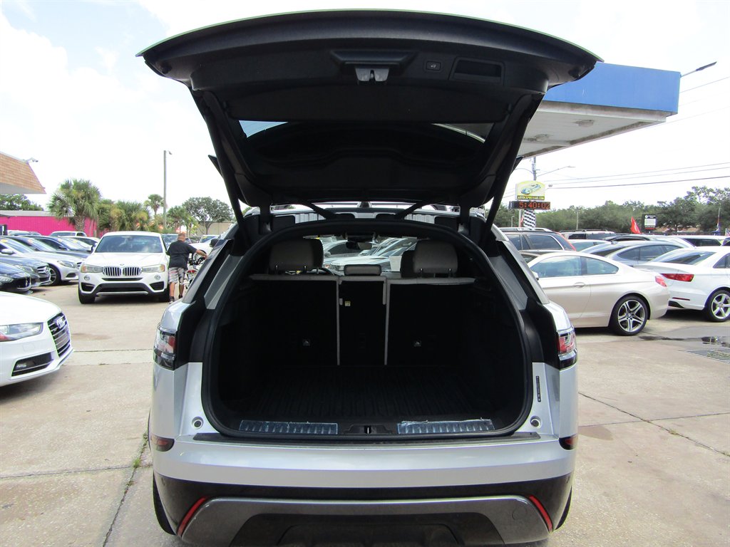 2018 Land Rover Range Rover Velar - $16,999