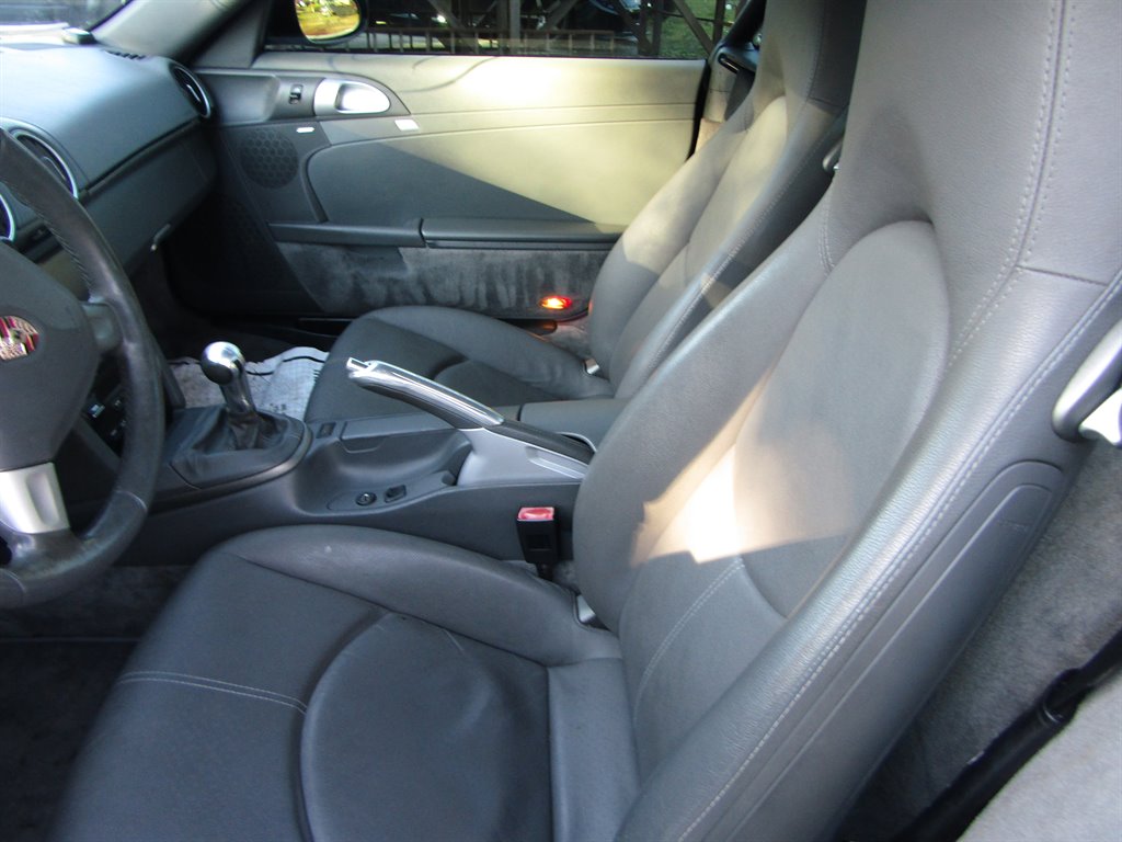 2009 Porsche Cayman photo