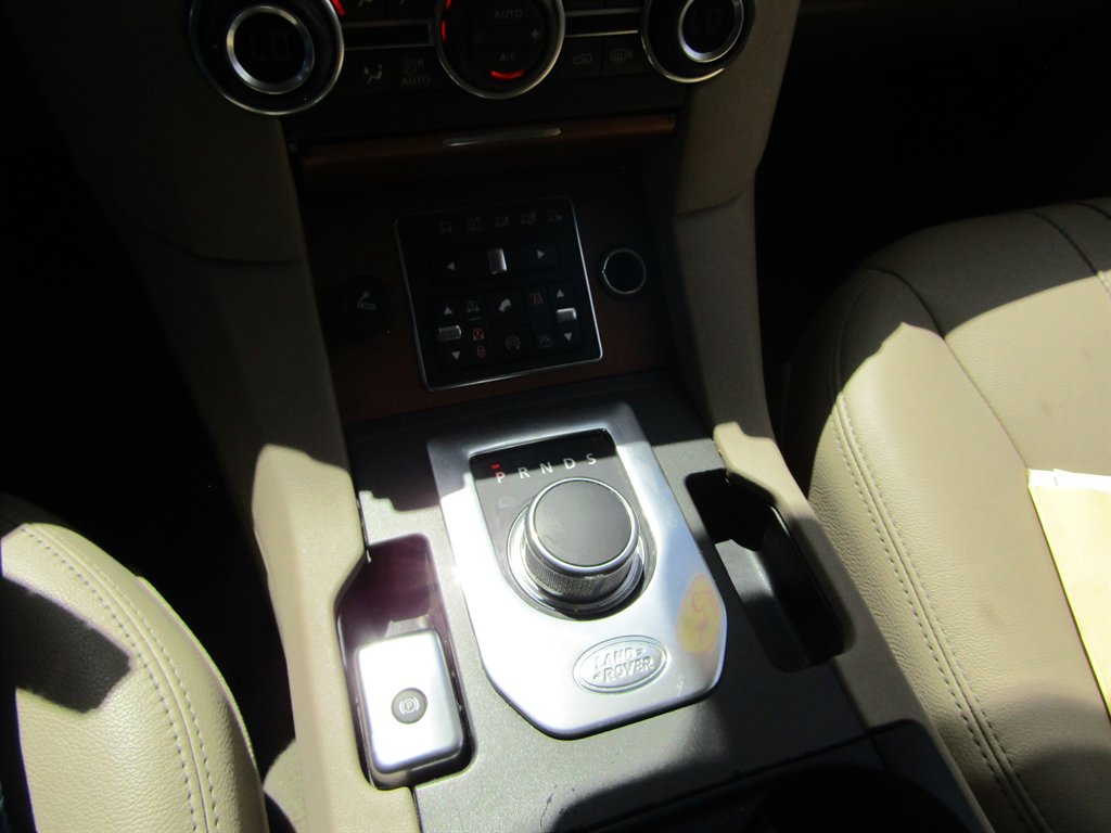 2015 Land Rover LR4 - $11,999
