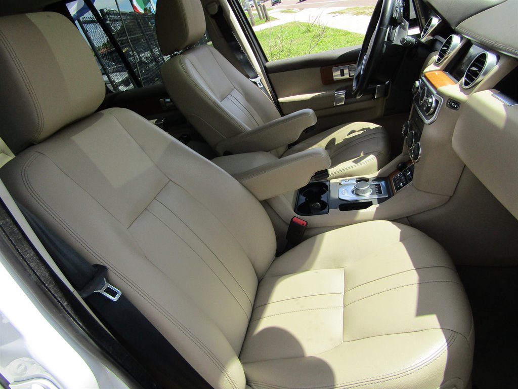 2015 Land Rover LR4 - $11,999