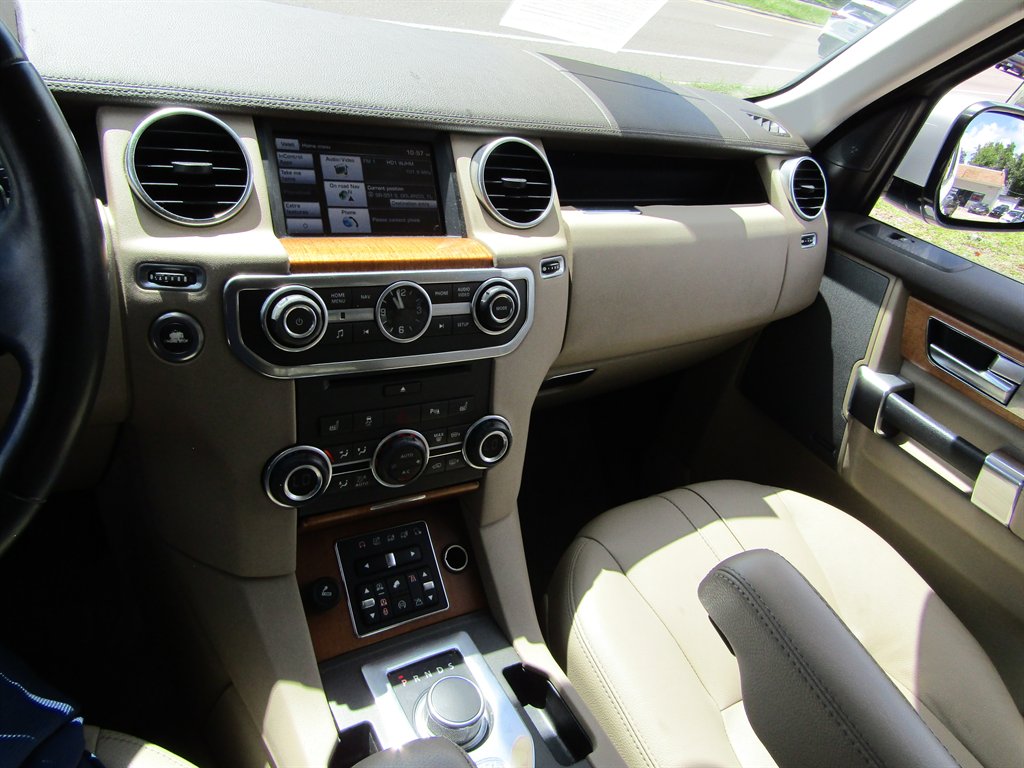 2015 Land Rover LR4 - $11,999