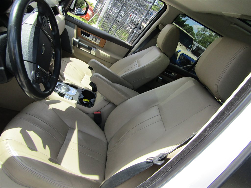 2015 Land Rover LR4 - $11,999