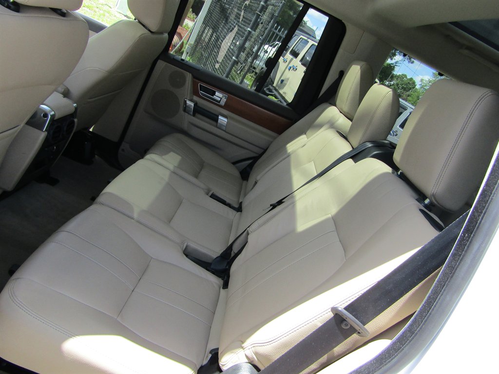 2015 Land Rover LR4 - $11,999