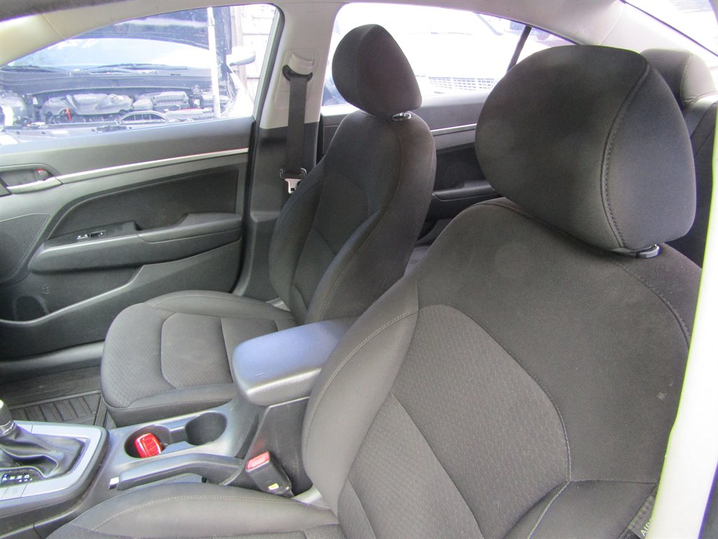 2019 Hyundai Elantra Limited photo