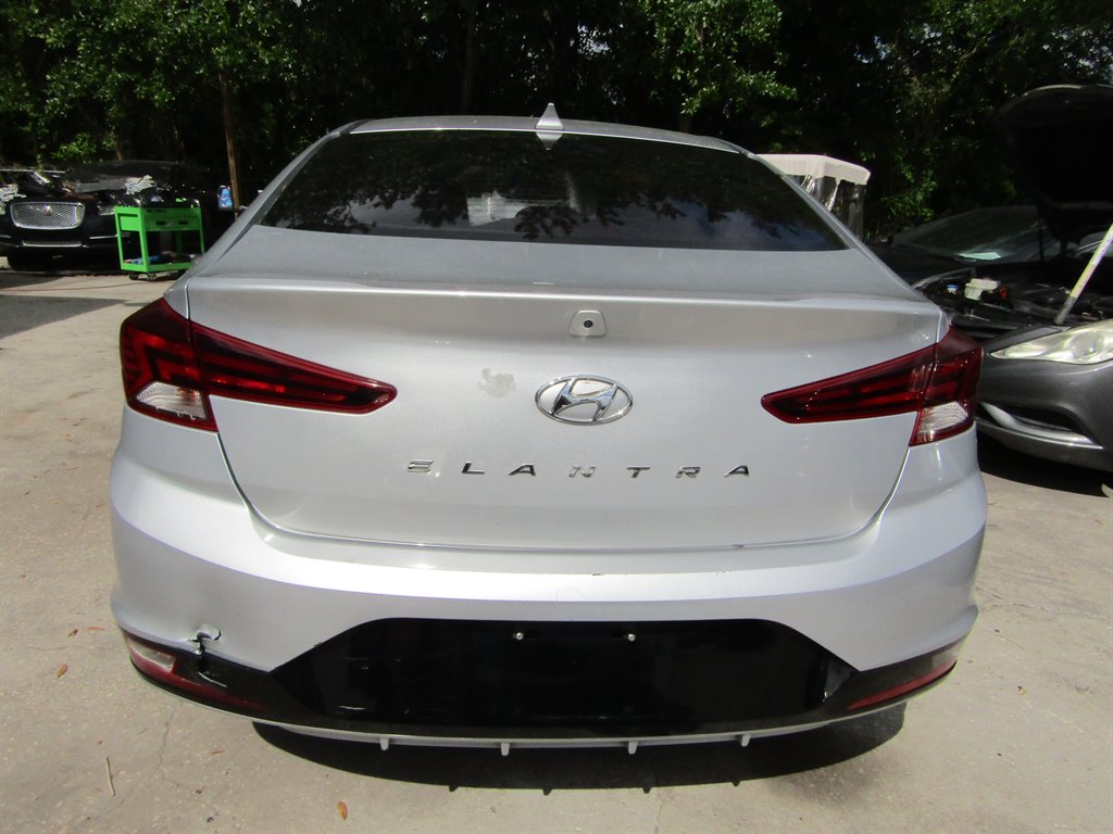 2019 Hyundai Elantra Limited photo