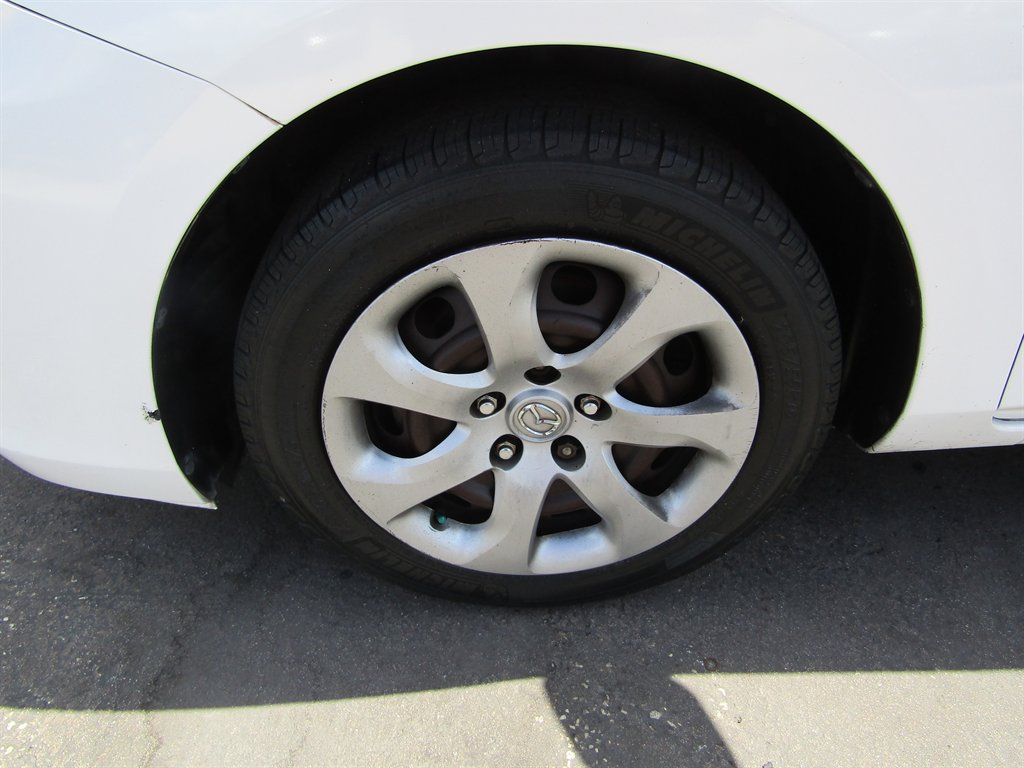 2013 MAZDA MAZDA3 - $5,999