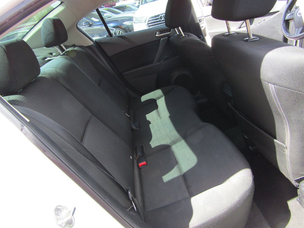 2013 MAZDA MAZDA3 - $5,999