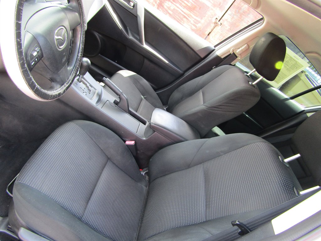 2013 MAZDA MAZDA3 - $5,999