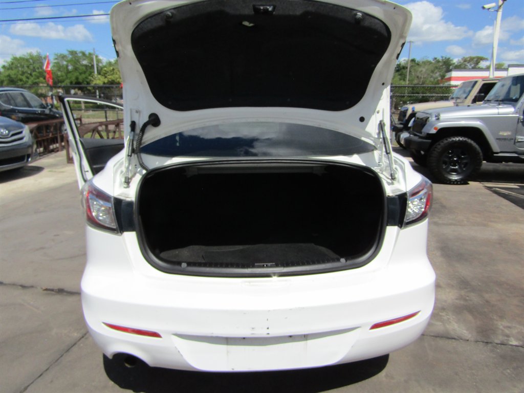 2013 MAZDA MAZDA3 - $5,999