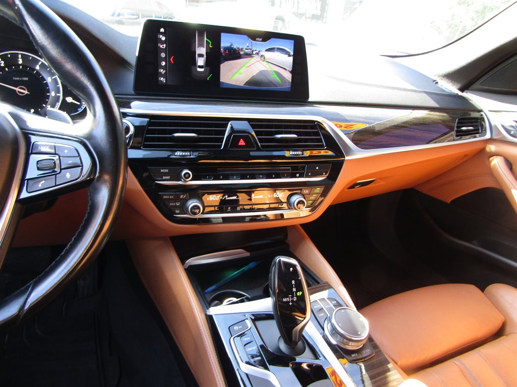 2017 BMW 5-Series 540i photo