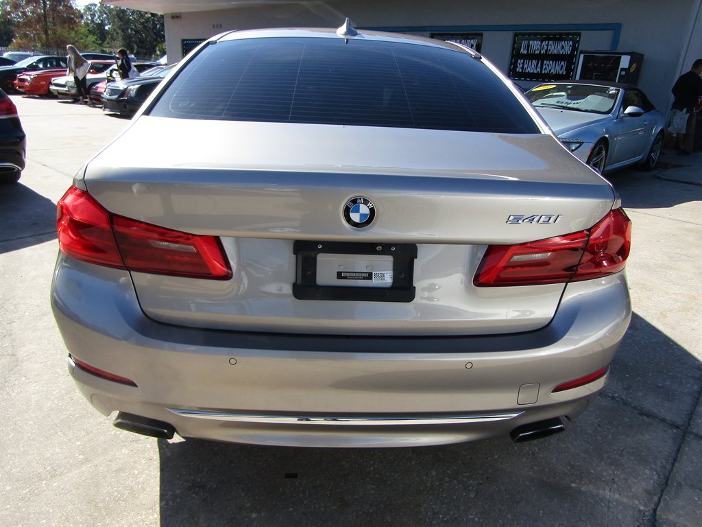 2017 BMW 5-Series 540i photo