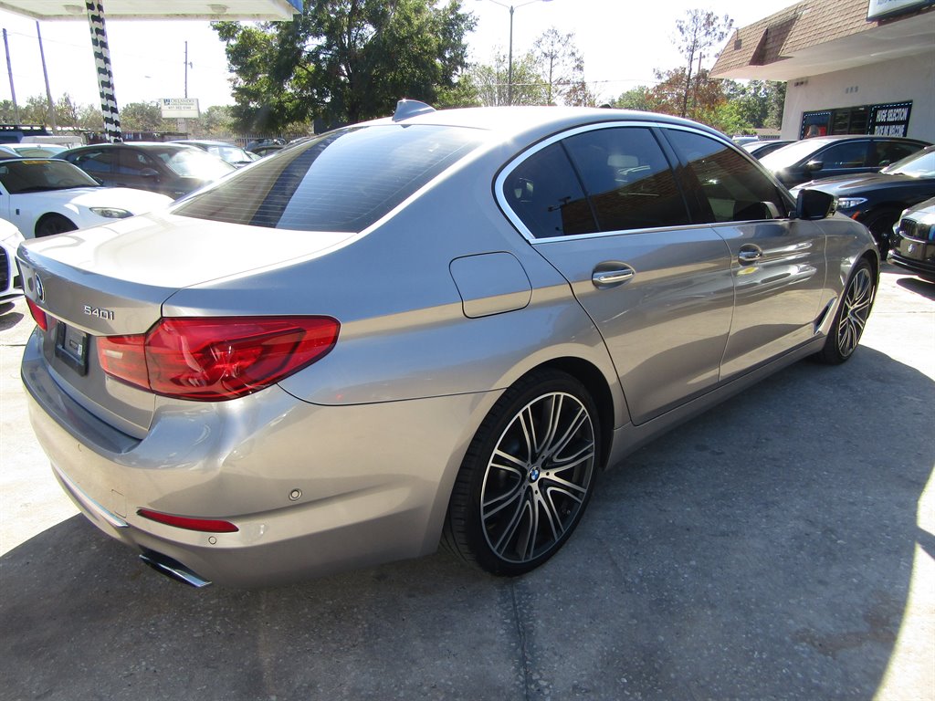 2017 BMW 5-Series 540i photo