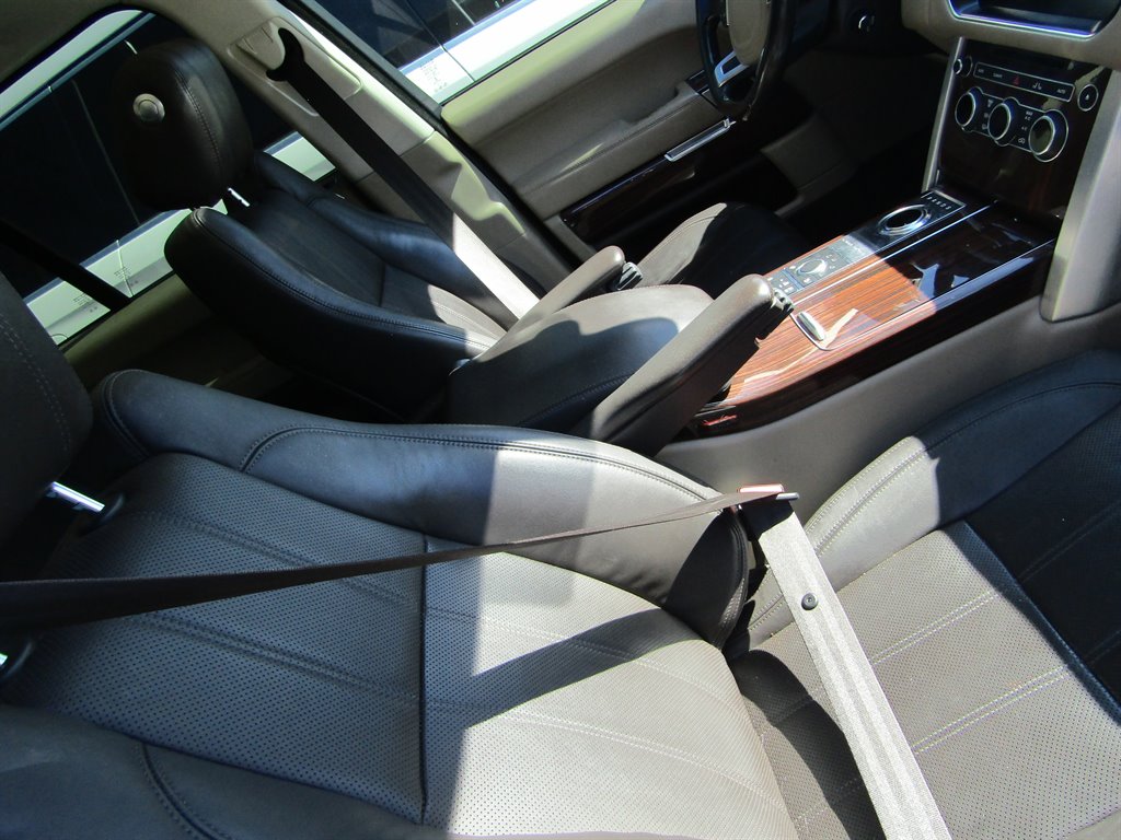 2017 LAND ROVER Range Rover - $12,000