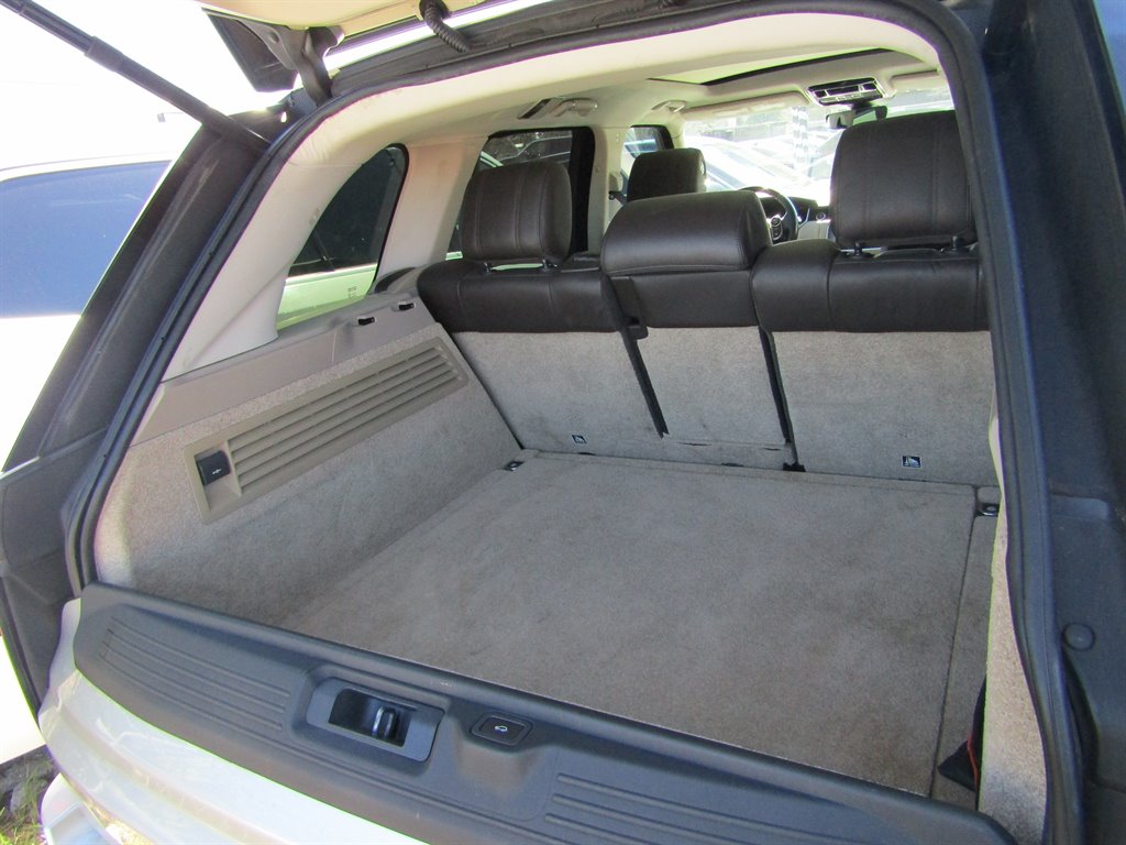 2017 LAND ROVER Range Rover - $12,000