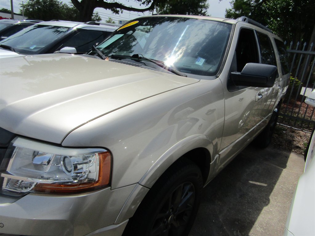 2017 Ford Expedition - $12,999