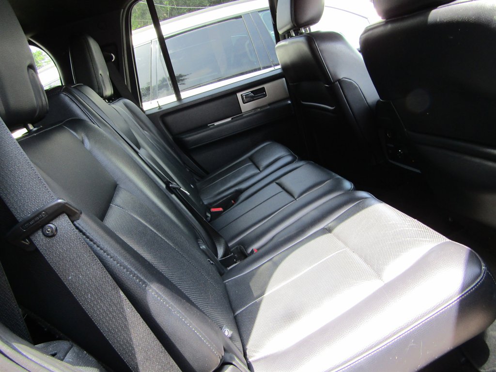 2017 Ford Expedition - $12,999