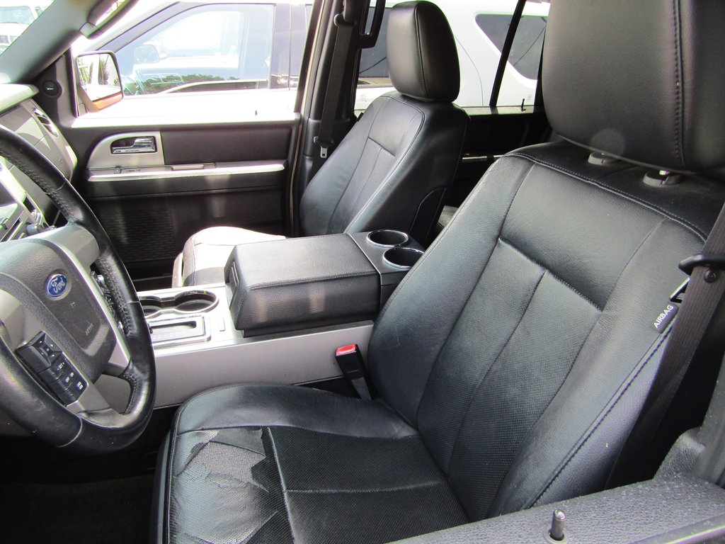 2017 Ford Expedition - $12,999