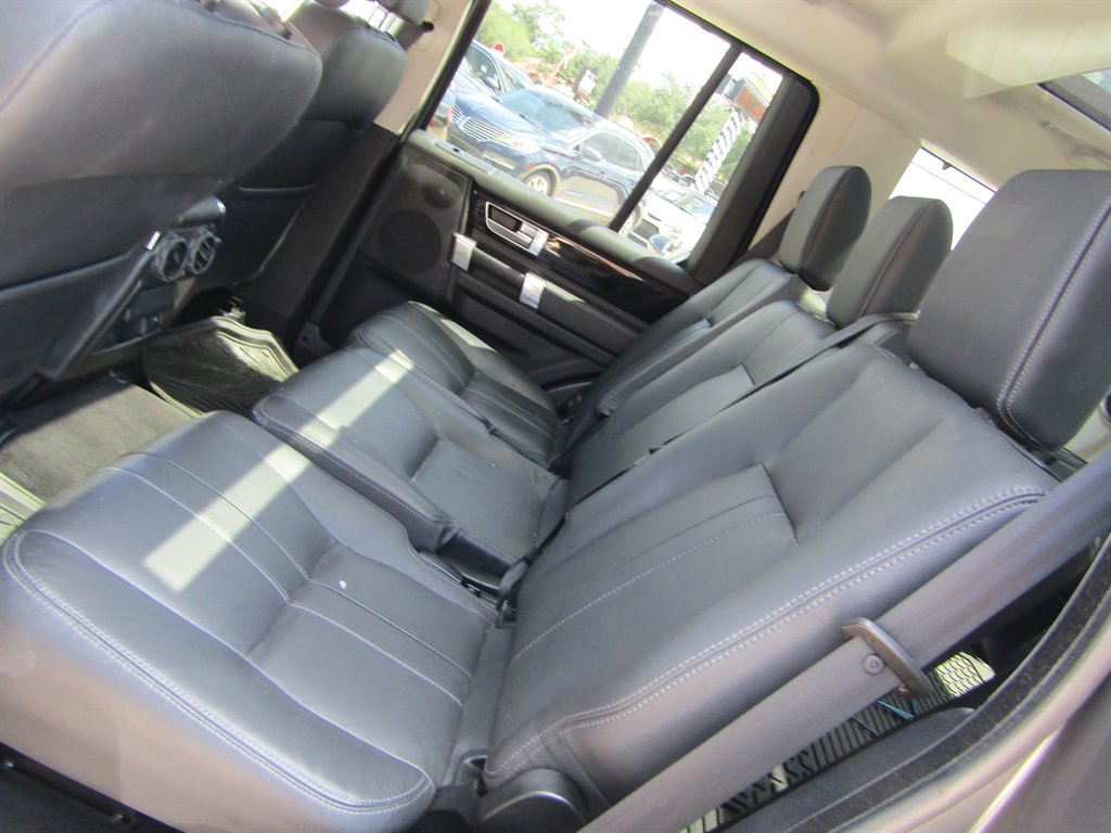 2016 Land Rover LR4 - $10,999