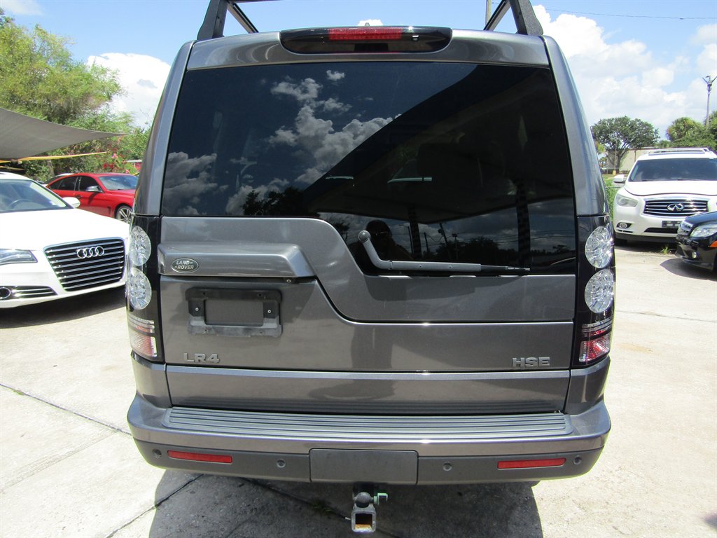 2016 Land Rover LR4 - $10,999