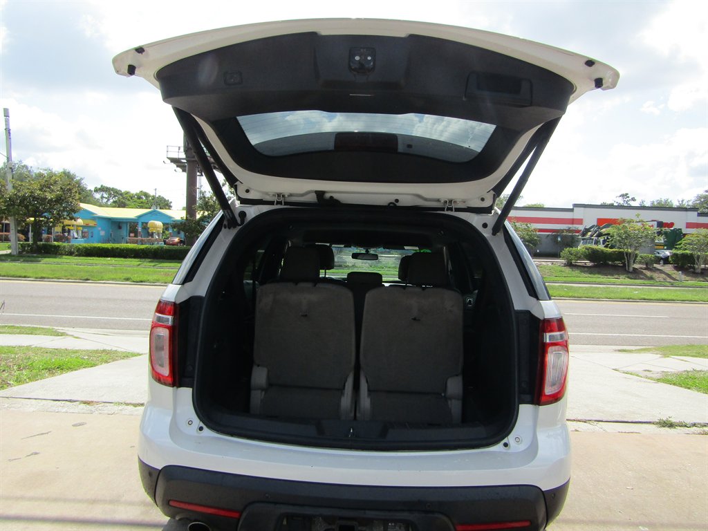 2012 Ford Explorer - $7,999