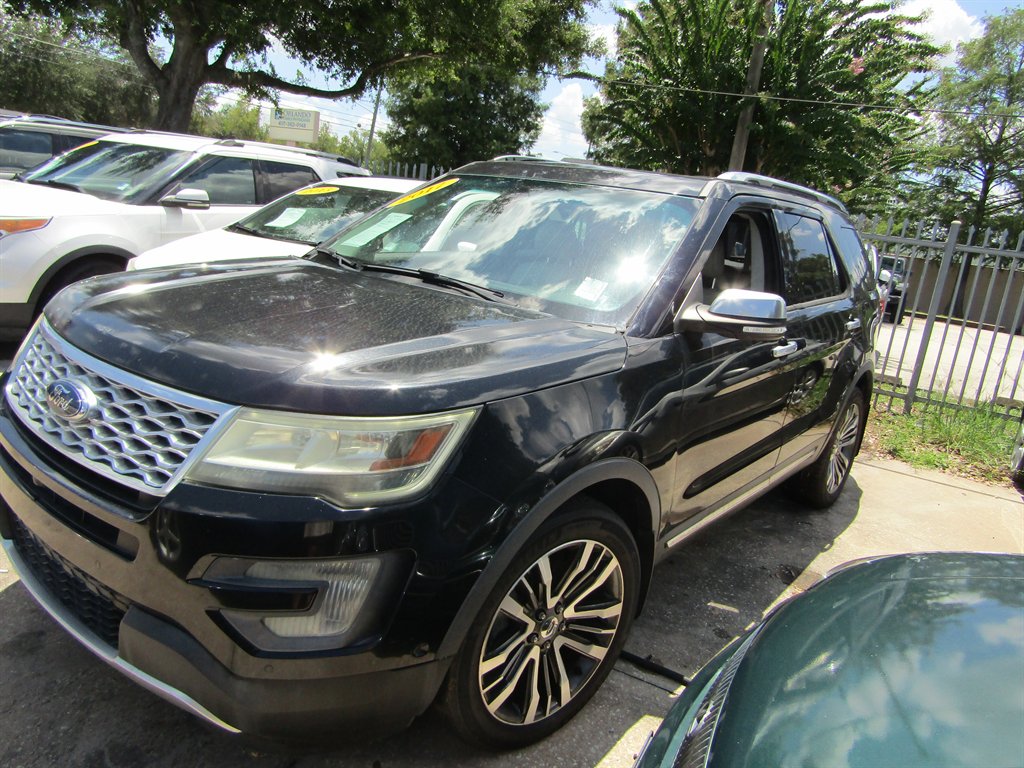 2017 Ford Explorer - $10,999