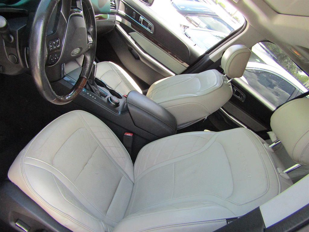 2017 Ford Explorer - $10,999