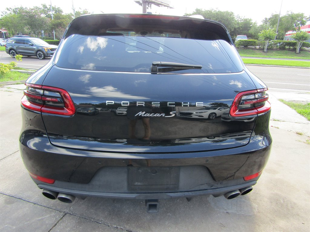 2016 Porsche Macan S photo