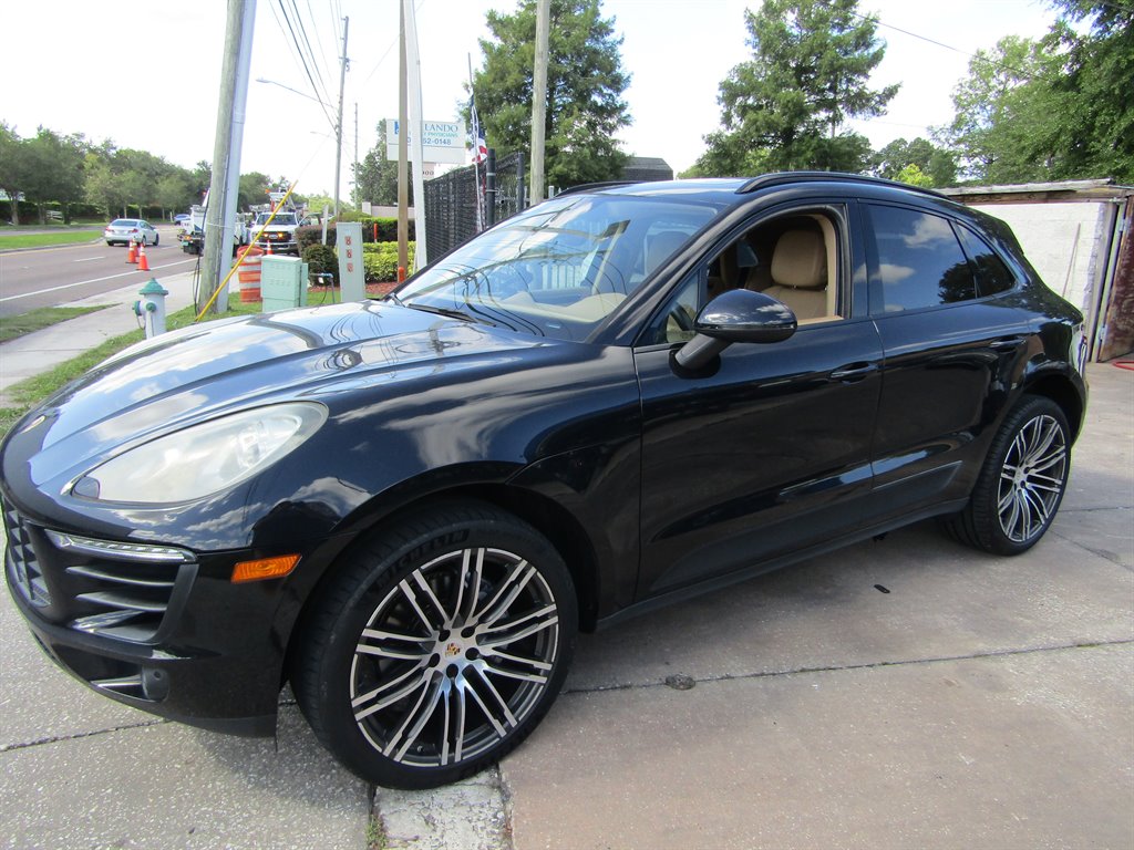 2016 Porsche Macan S photo