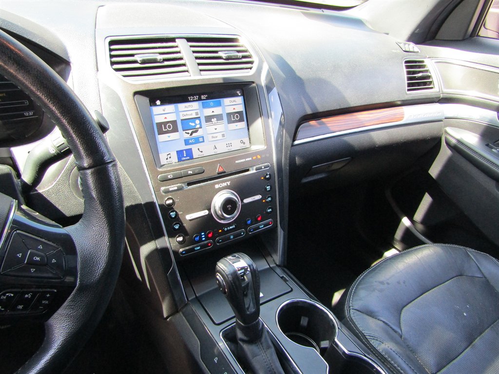 2018 Ford Explorer - $12,999