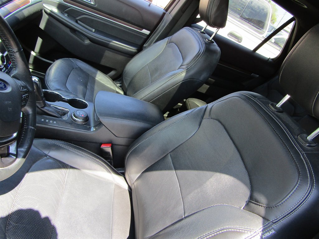 2018 Ford Explorer - $12,999