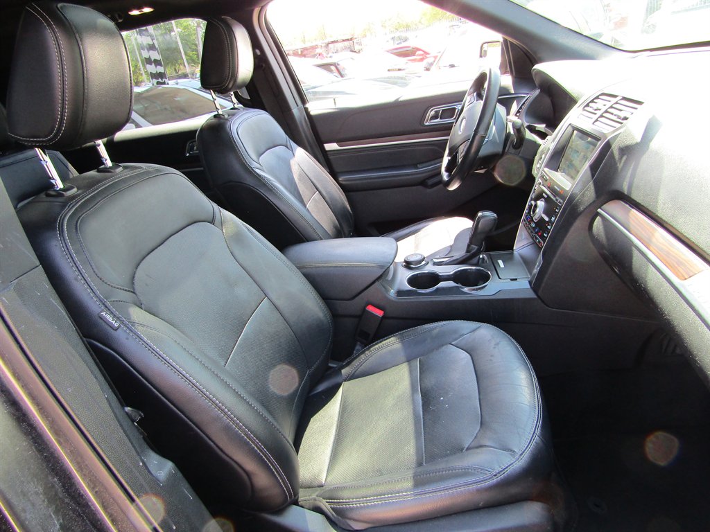 2018 Ford Explorer - $12,999