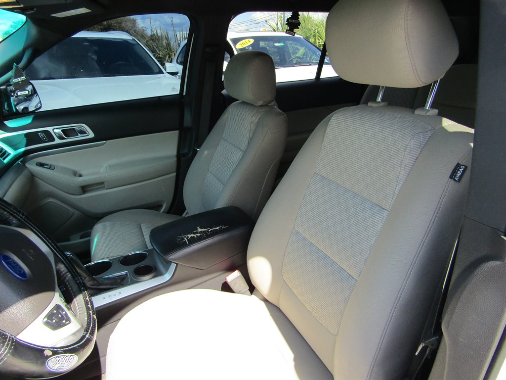 2013 Ford Explorer XLT photo