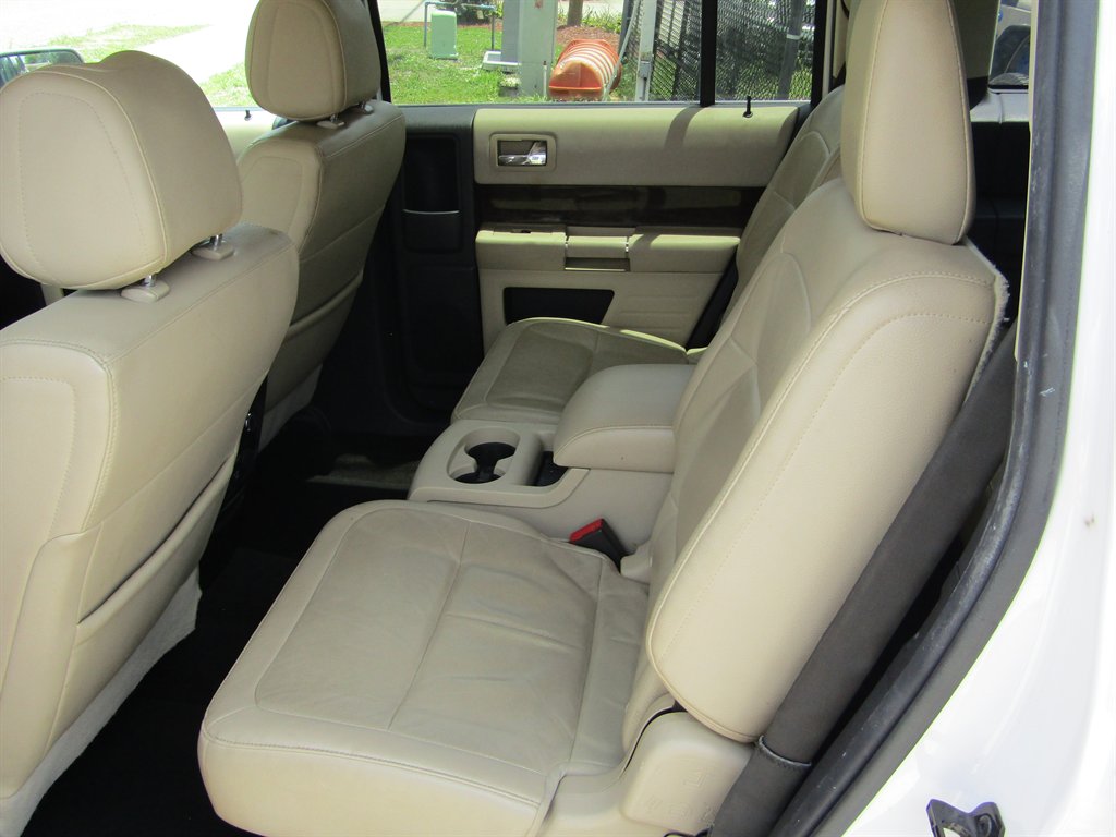 2013 Ford Flex - $6,999